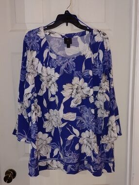 EUC JM Collection Floral Tunic, Navy/White, XL, Scoop Neck, Cool Rayon Blend